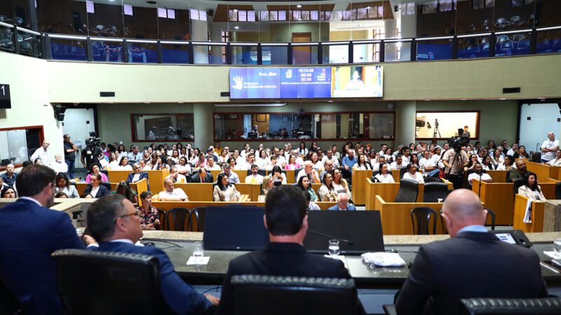 Programa para prevenir violência contra crianças é lançado pela Assembleia