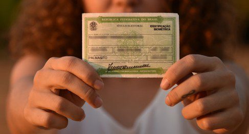 Eleitores têm prazo até quarta para regularizar situação eleitoral