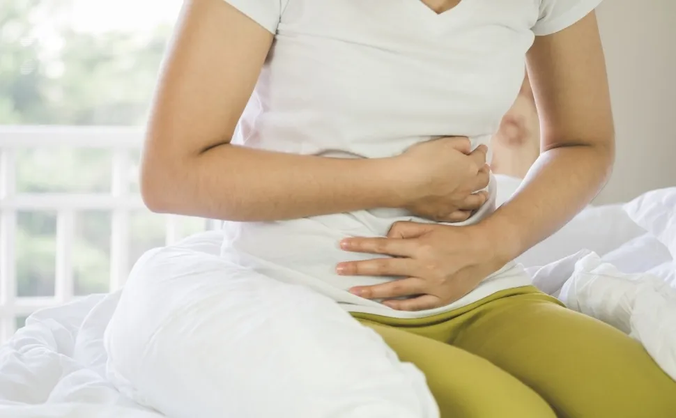 Dor abdominal e diarreia estão entre os sinais de alerta para doenças intestinais
