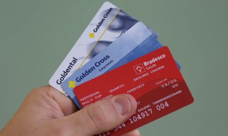 Planos de saúde coletivos registram reajuste médio de 9,9% em 2026