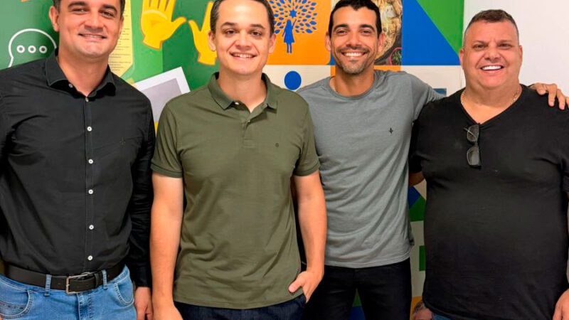 Lorenzo Pazolini e Erick Musso fortalecem o Republicanos com novas filiações e apoio de lideranças do interior