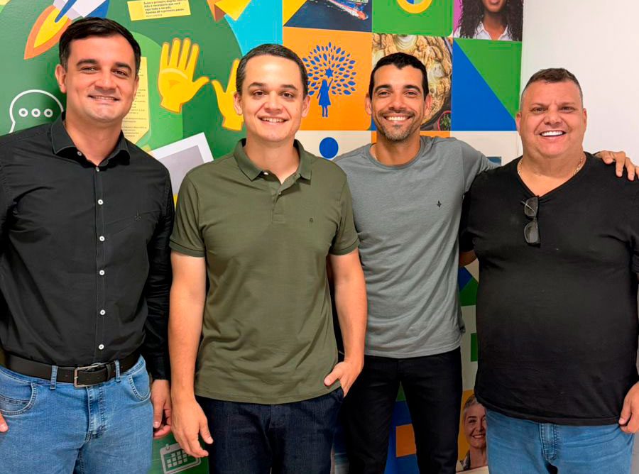 Lorenzo Pazolini e Erick Musso fortalecem o Republicanos com novas filiações e apoio de lideranças do interior