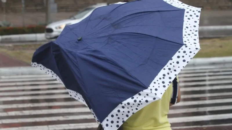 Espírito Santo inicia a semana sob alerta de tempestade
