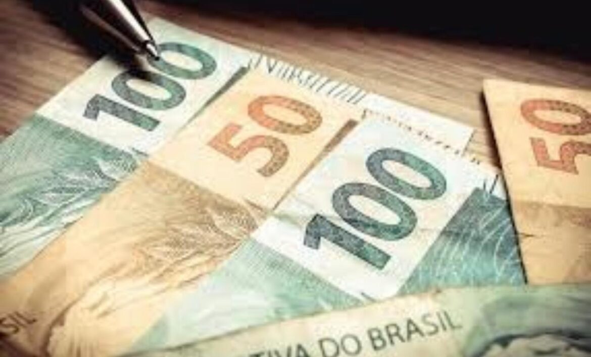 Investimento no Tesouro Reserva supera a poupança em R$ 1.735 após dois anos