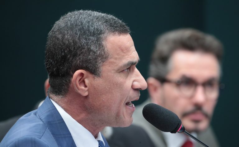 Comissão aprova proposta que permite responsabilização penal a partir dos 16 anos