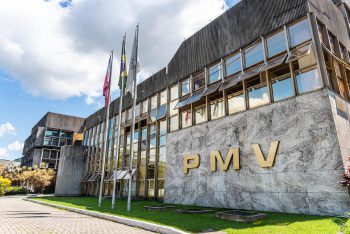 Prefeitura de Vitória lança concurso público para cargos de nível superior