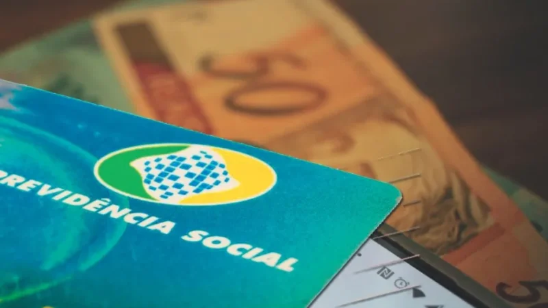 Governo estuda nova regra para reduzir juros do consignado de aposentados do INSS