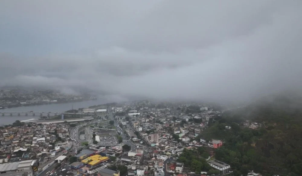 Frente fria muda o tempo no Espírito Santo e provoca queda nas temperaturas nesta segunda-feira