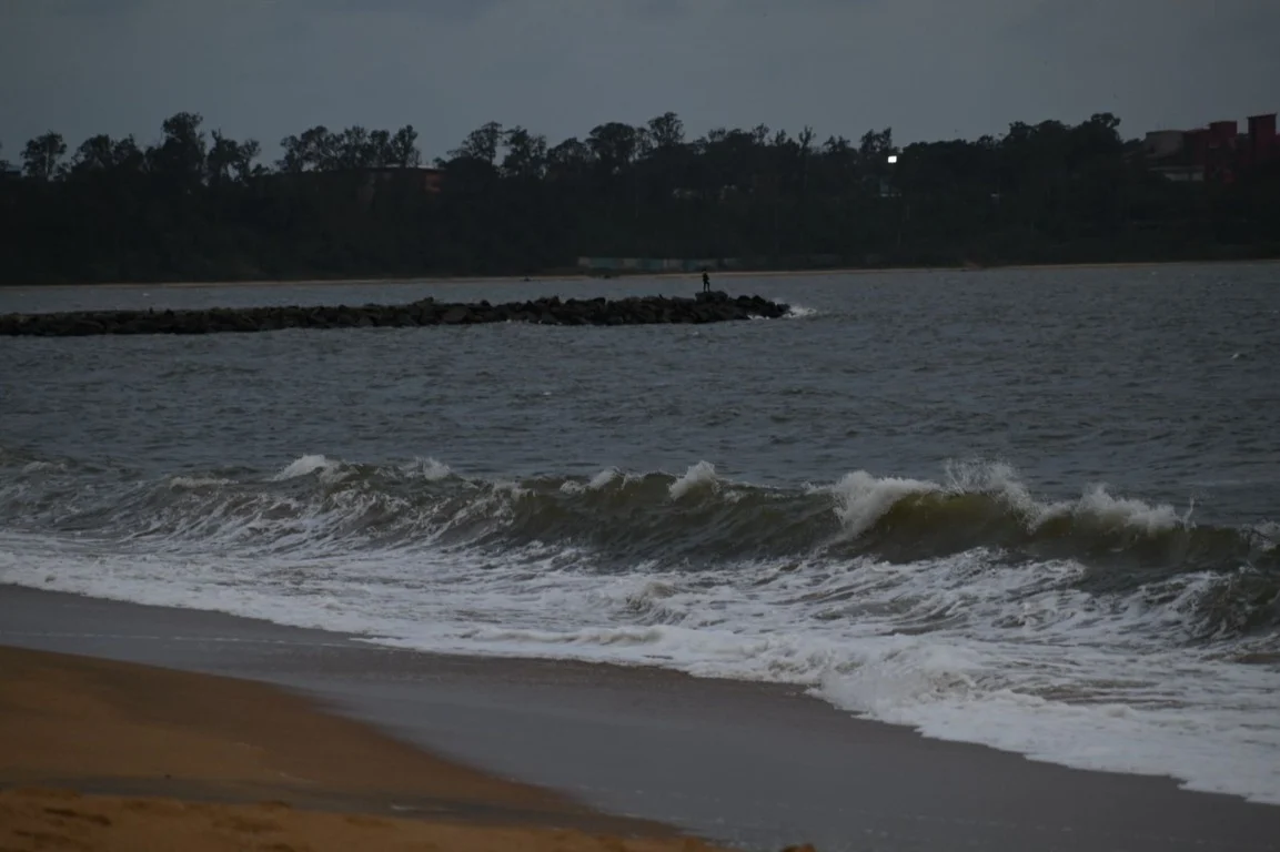 Marinha alerta para ventos de até 60 km/h no litoral do Espírito Santo nesta quarta-feira