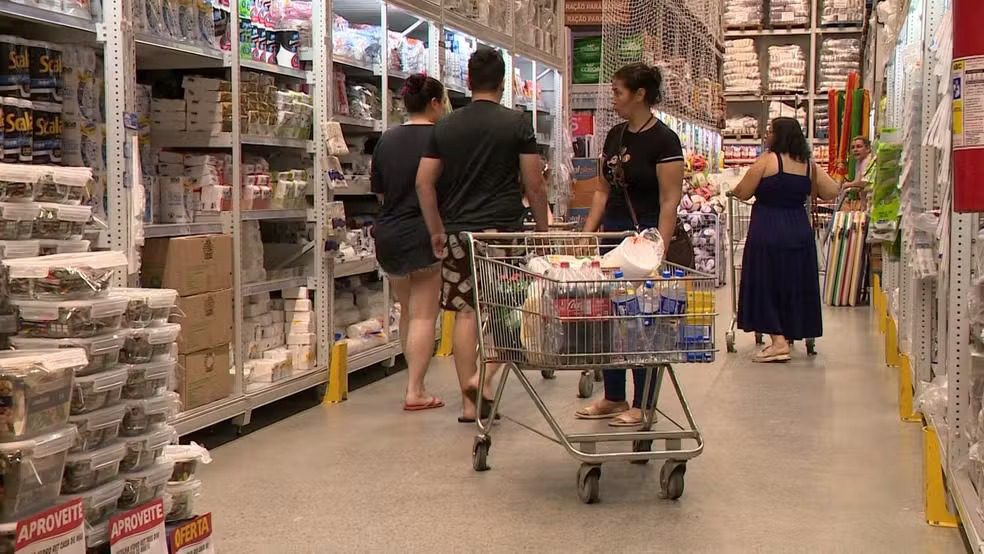 Fechamento de supermercados aos domingos reduz faturamento do setor no Espírito Santo, aponta estudo