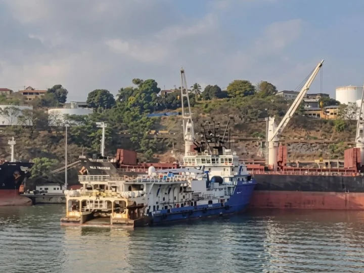 Pane em navio offshore provoca colisão entre embarcações no Porto de Vitória