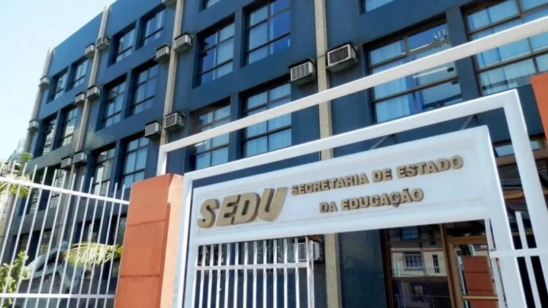 Sedu e Prefeitura de Aracruz abrem seleções para professores com salários de até R$ 7 mil