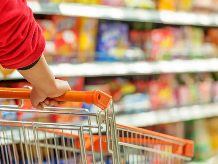 Fechamento de supermercados aos domingos divide empresários no Espírito Santo antes de nova negociação