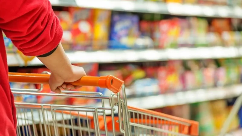 Fechamento de supermercados aos domingos divide empresários no Espírito Santo antes de nova negociação