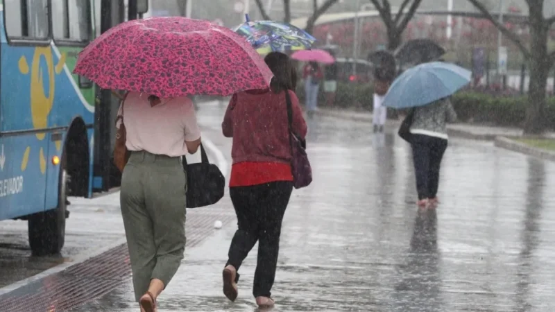 Frente fria muda o tempo no Espírito Santo e leva chuva a todas as regiões no domingo