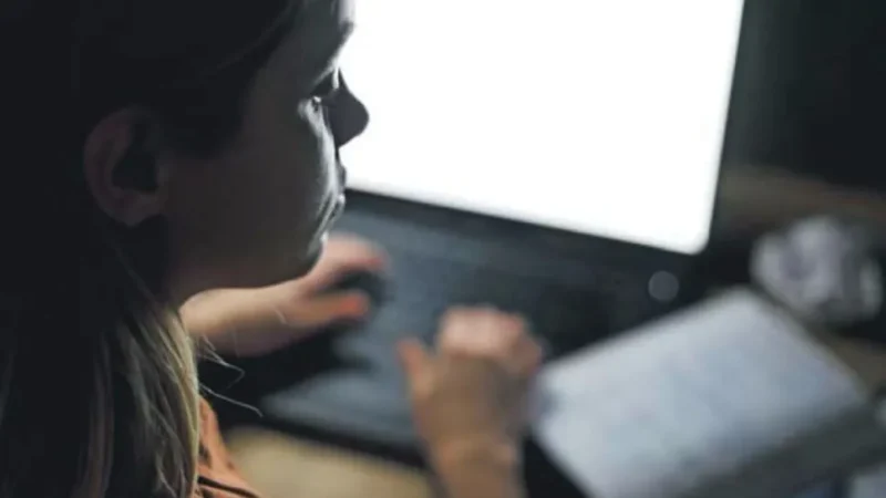 IA ganha espaço entre mulheres que buscam mais segurança antes de encontros