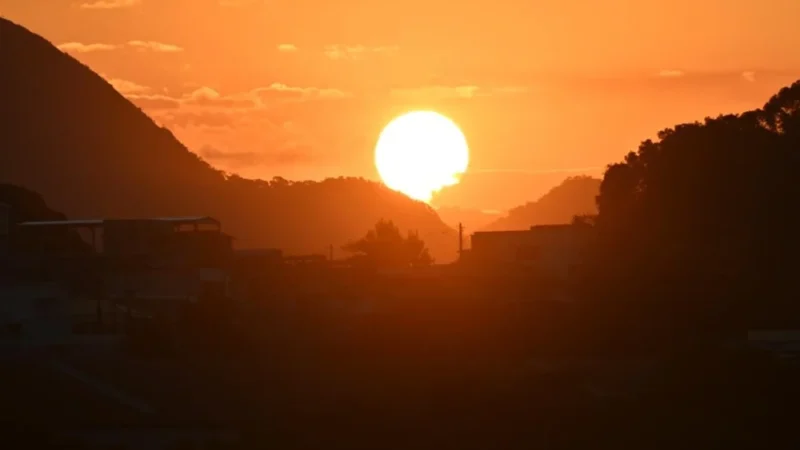 Calor de até 32°C continua no Espírito Santo, e previsão indica tempo firme nesta terça (13)
