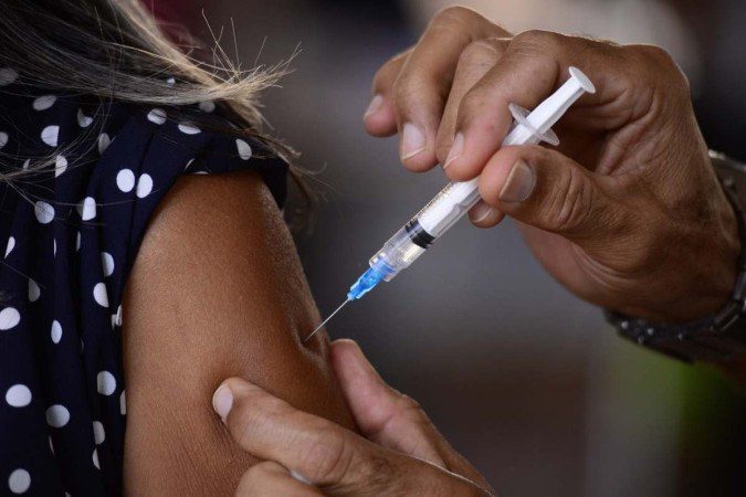 Vacinação em Cariacica é ofertada sem agendamento em 26 unidades de saúde
