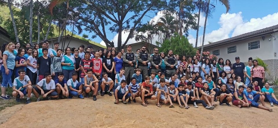 Projeto “Polícia Penal nas Escolas” realiza palestra para estudantes de Barra de São Francisco