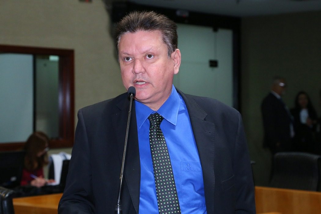 Euclério Sampaio terá apoio de mais um ex-adversário para reeleição em Cariacica