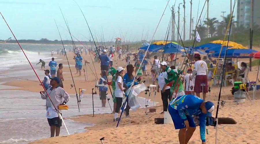 Mais de 200 pescadores se reúnem para disputar Taça Cidade de Vila Velha de Pesca