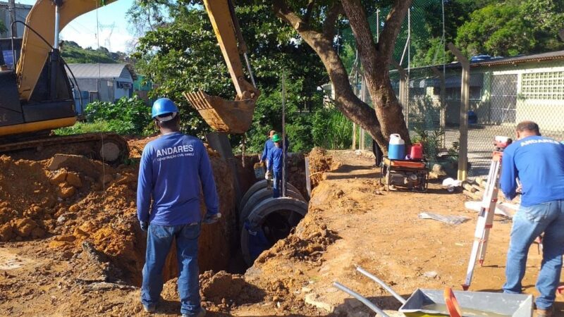 Secretaria de Obras realiza serviços em diferentes regiões da cidade de Cariacica