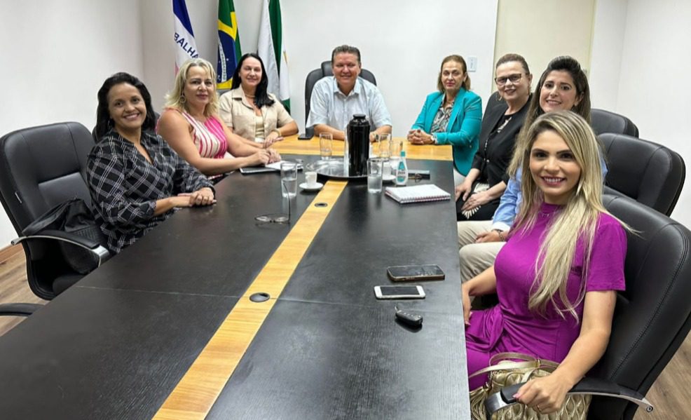 Prefeito Euclério Sampaio realiza reunião com o Núcleo de Apoio às Vítimas de Violência do Ministério Público
