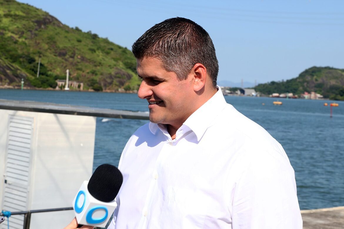 Visita técnica ao aquaviário realizada pelo deputado estadual Alexandre Xambinho verifica os últimos detalhes para inauguração