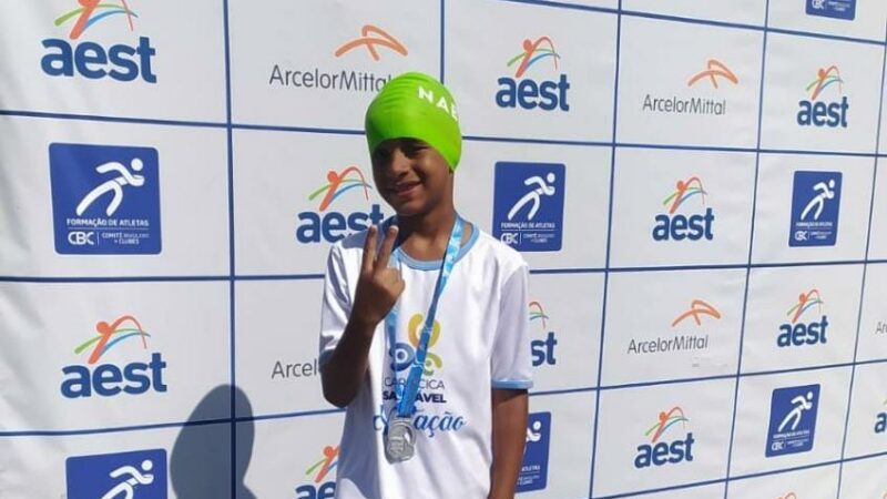 Alunos do Projeto Cariacica Saudável da Secretaria de Esporte e Lazer ganham medalhas em campeonato de natação