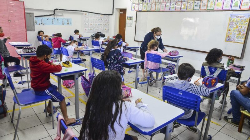 Prefeitura nomeia mais 45 professores para atuarem na Educação Especial