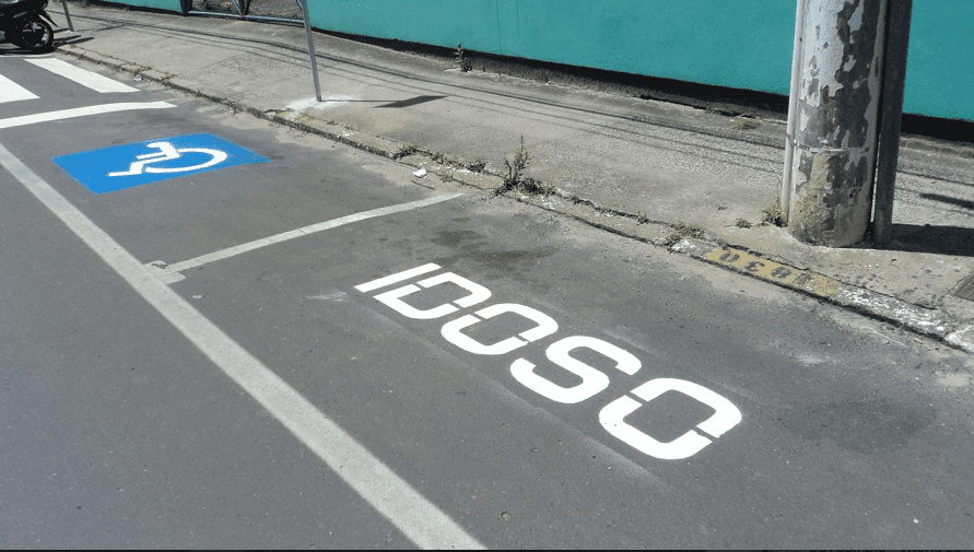 Capital adota tecnologia para otimizar emissão de cartões de estacionamento