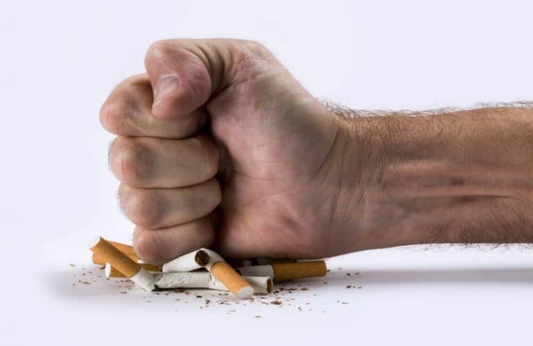 Unidades de Saúde proporcionam tratamento gratuito para parar de fumar