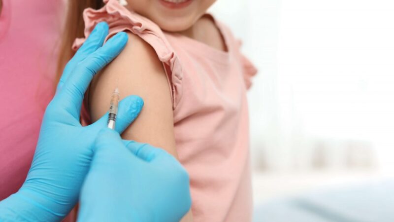 Cinco motivos para manter em dia o esquema vacinal das crianças