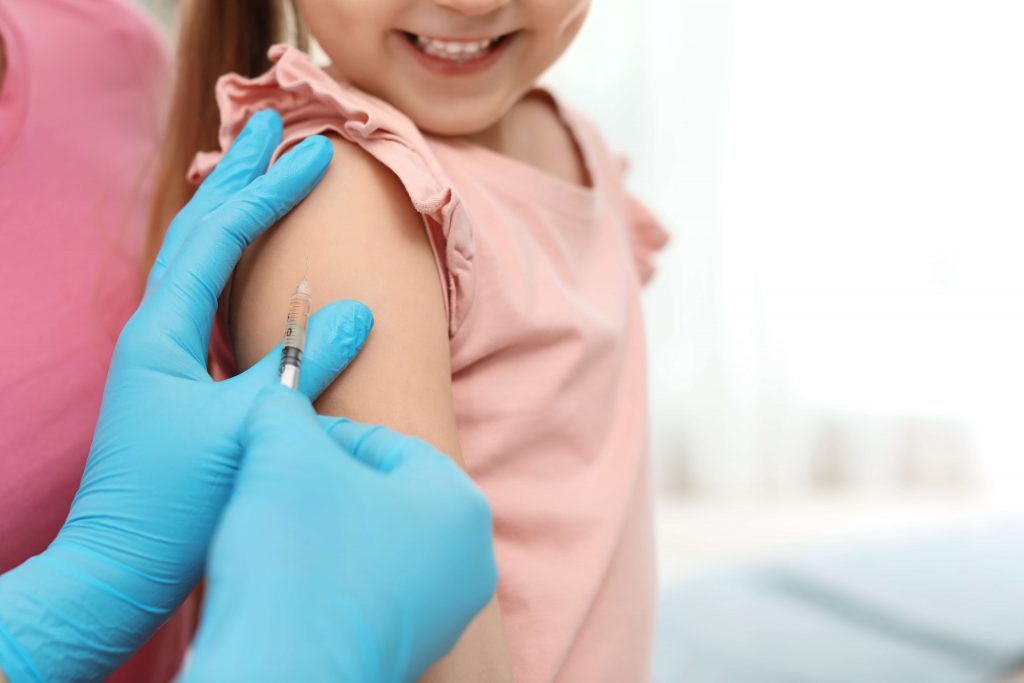 Cinco motivos para manter em dia o esquema vacinal das crianças