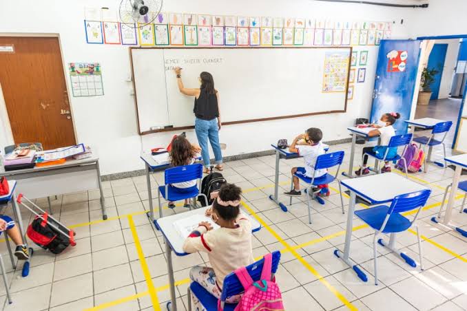 Compromisso com a Educação: Prefeitura Anuncia Nomeação de 417 Professores para o Próximo Ano Letivo