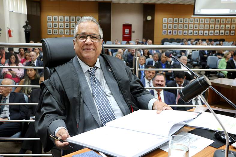 Nova Jurisdição: Jaime Ferreira Abreu Assume Como Novo Desembargador do TJES