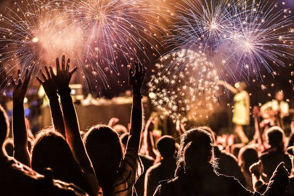 Despeça-se do Ano em Grande Estilo: Agenda de Festas de Réveillon no ES para o Domingo (31)