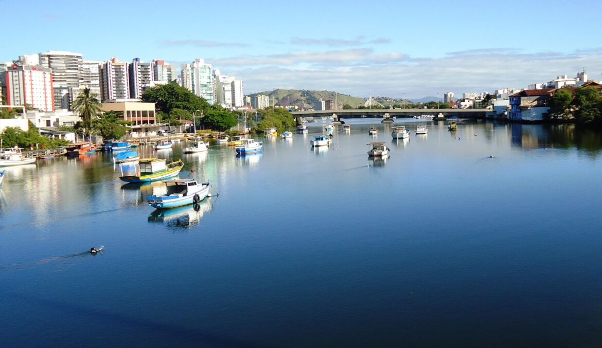 Vitória em Evolução: Canal de Camburi se Transforma em Destino de Lazer