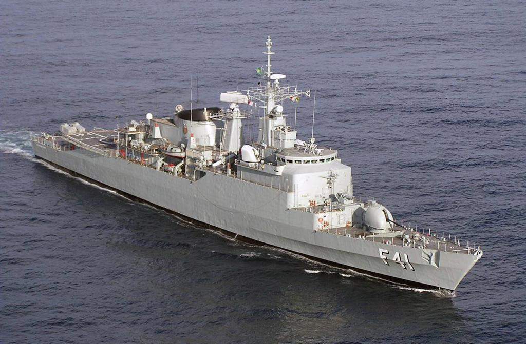 Marinha Convida a População para Visitar Navio de Guerra em Vitória