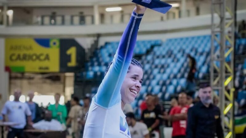 Triunfo de Cariacica: Atleta Conquista Topo do Campeonato Internacional de Capoeira no Rio de Janeiro