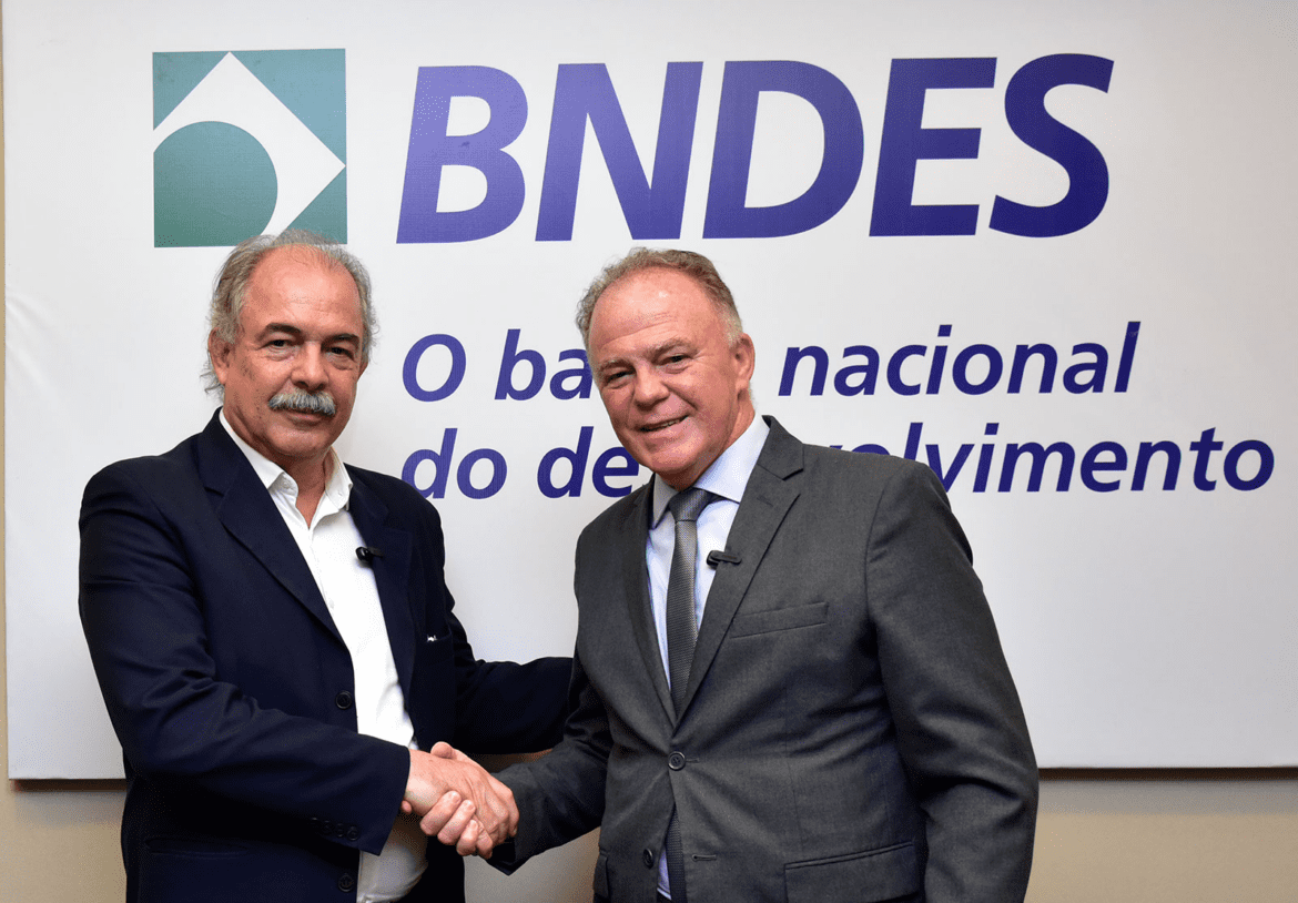 Governador do Espírito Santo Busca Novas Linhas de Financiamento em Reunião com BNDES