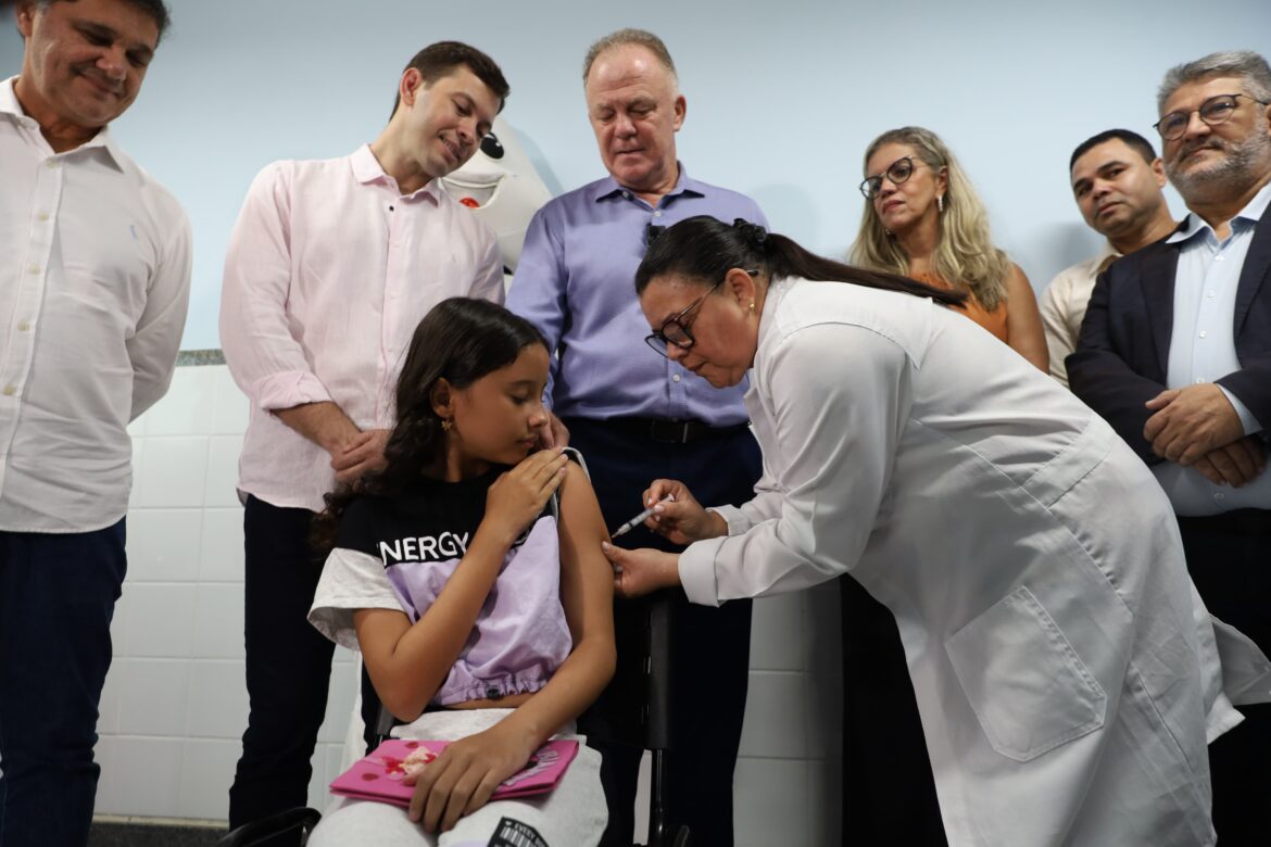 Estado Inicia Campanha de Vacinação contra Dengue na Região Metropolitana de Saúde