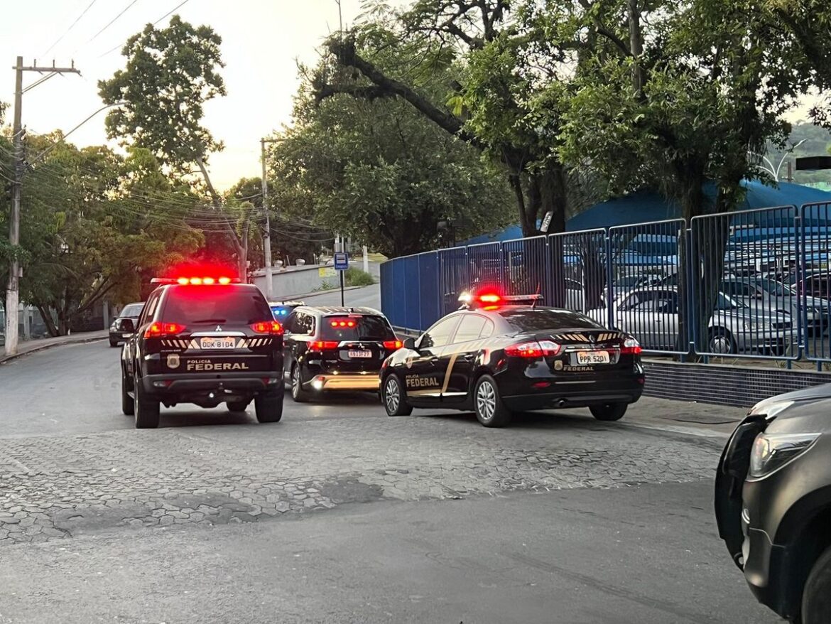 Polícia Federal realiza ação de grande escala no ES contra integrantes da principal facção carioca