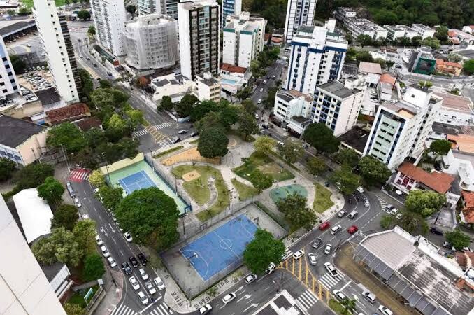 Redução da Praça do Cauê para Ampliação da Faixa de Trânsito