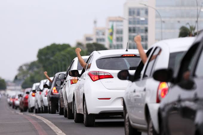 Alívio Financeiro: Senado Aprova Redução de Imposto para Motoristas de Aplicativo e Taxistas