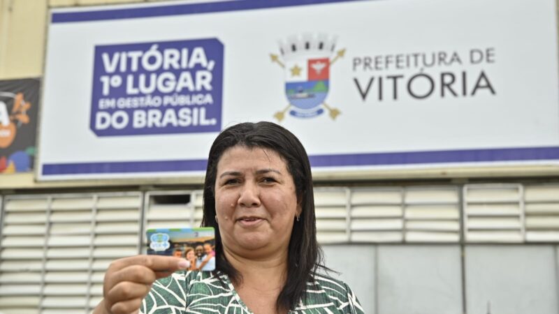 Pazolini entrega mais de 500 cartões Vix + Cidadania neste sábado (20)