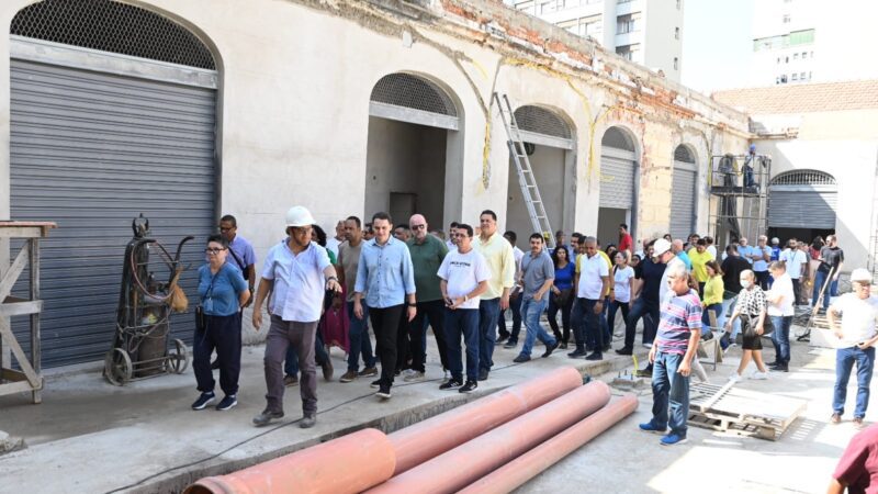 Pazolini visita obras de restauro do Mercado da Capixaba e constata que 80% das intervenções estão concluídas