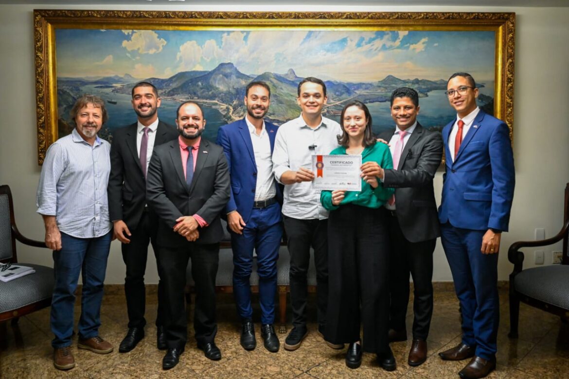 Pazolini recebe homenagem da OAB-ES por trabalho em prol da causa animal