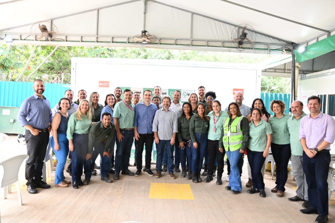 Pazolini visita obras do Parque Costeiro: Novo espaço ambiental em Jardim Camburi recebe ajustes finais