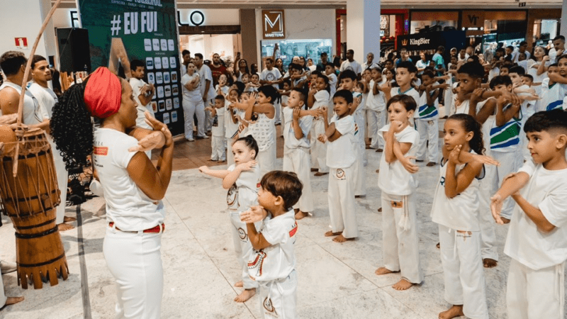 Programa disponibiliza oficinas de capoeira gratuitas para crianças e adolescentes em Cariacica